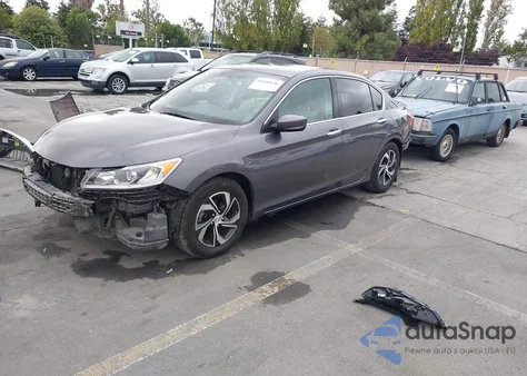 2017 Honda Accord Lx z USA, uszkodzony, nr VIN 1HGCR2F33HA172918